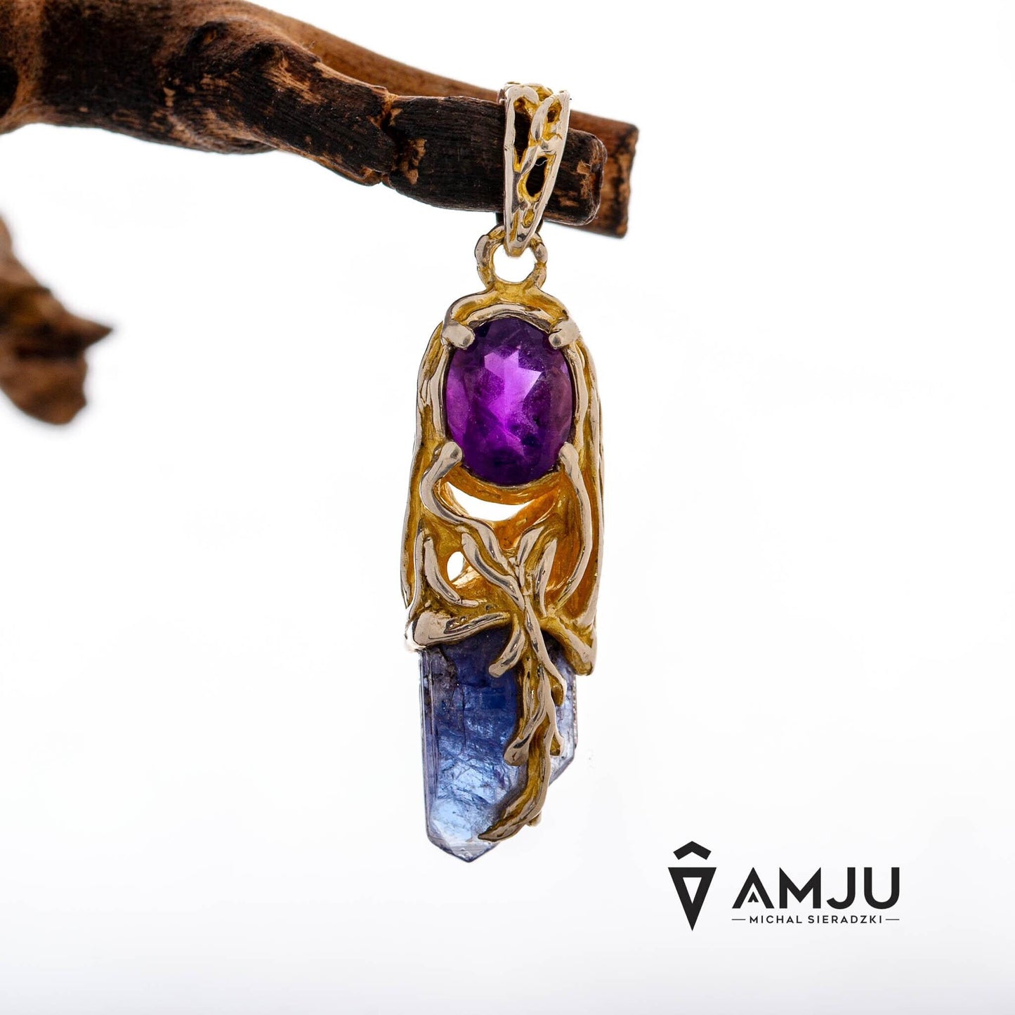 Raw Tanzanite crystal with Amethyste