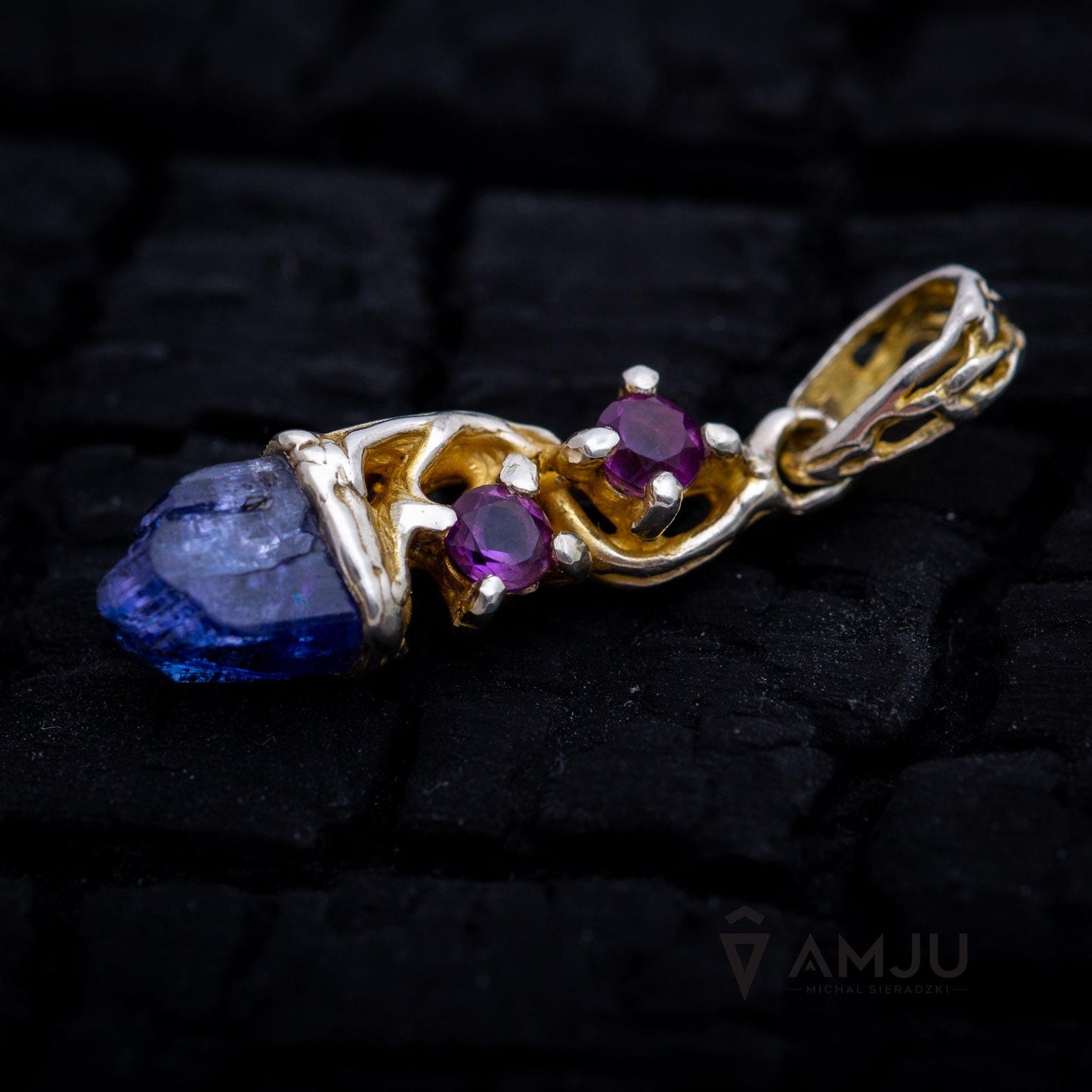 Raw Tanzanite crystal with Amethyste, pendant