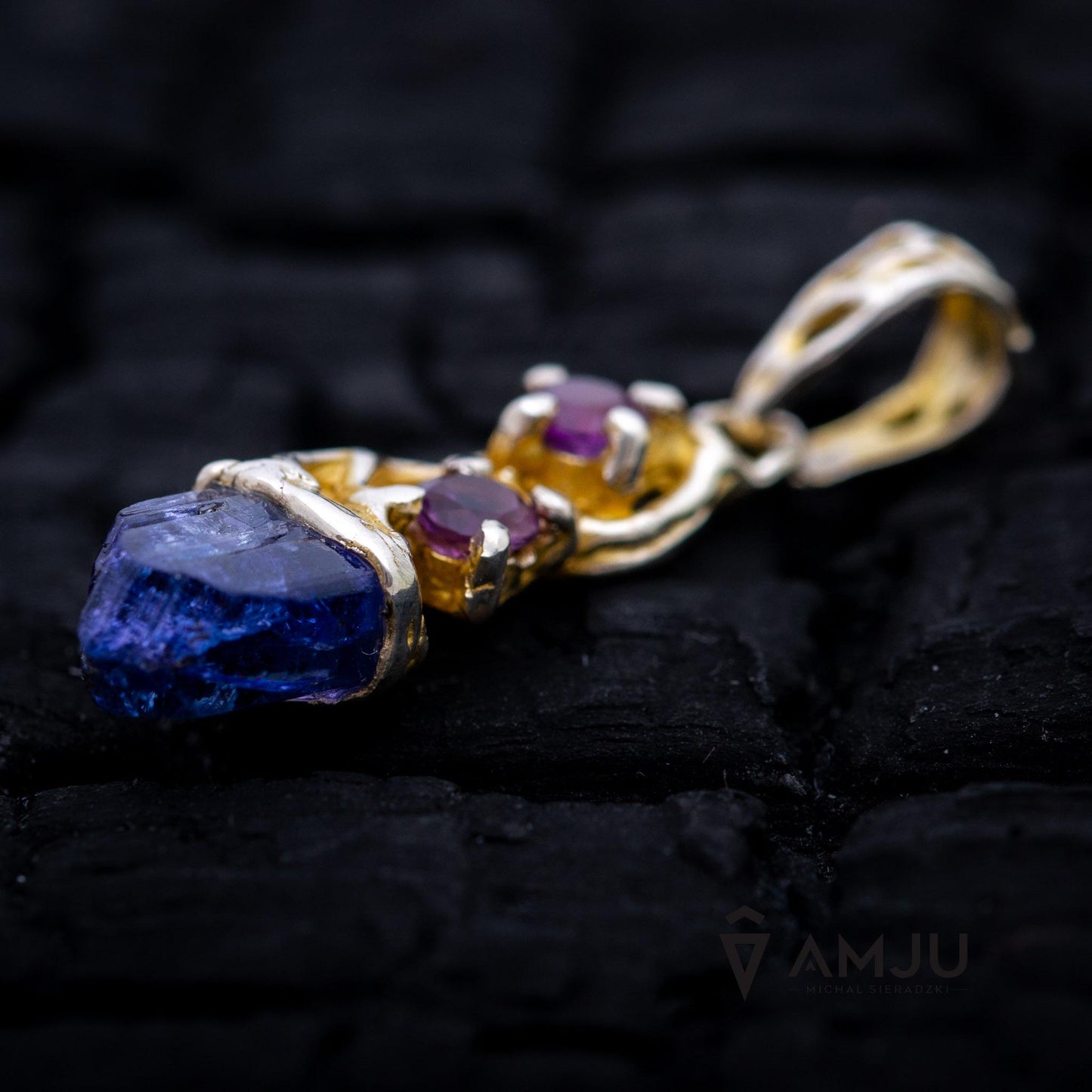 Raw Tanzanite crystal with Amethyste, pendant