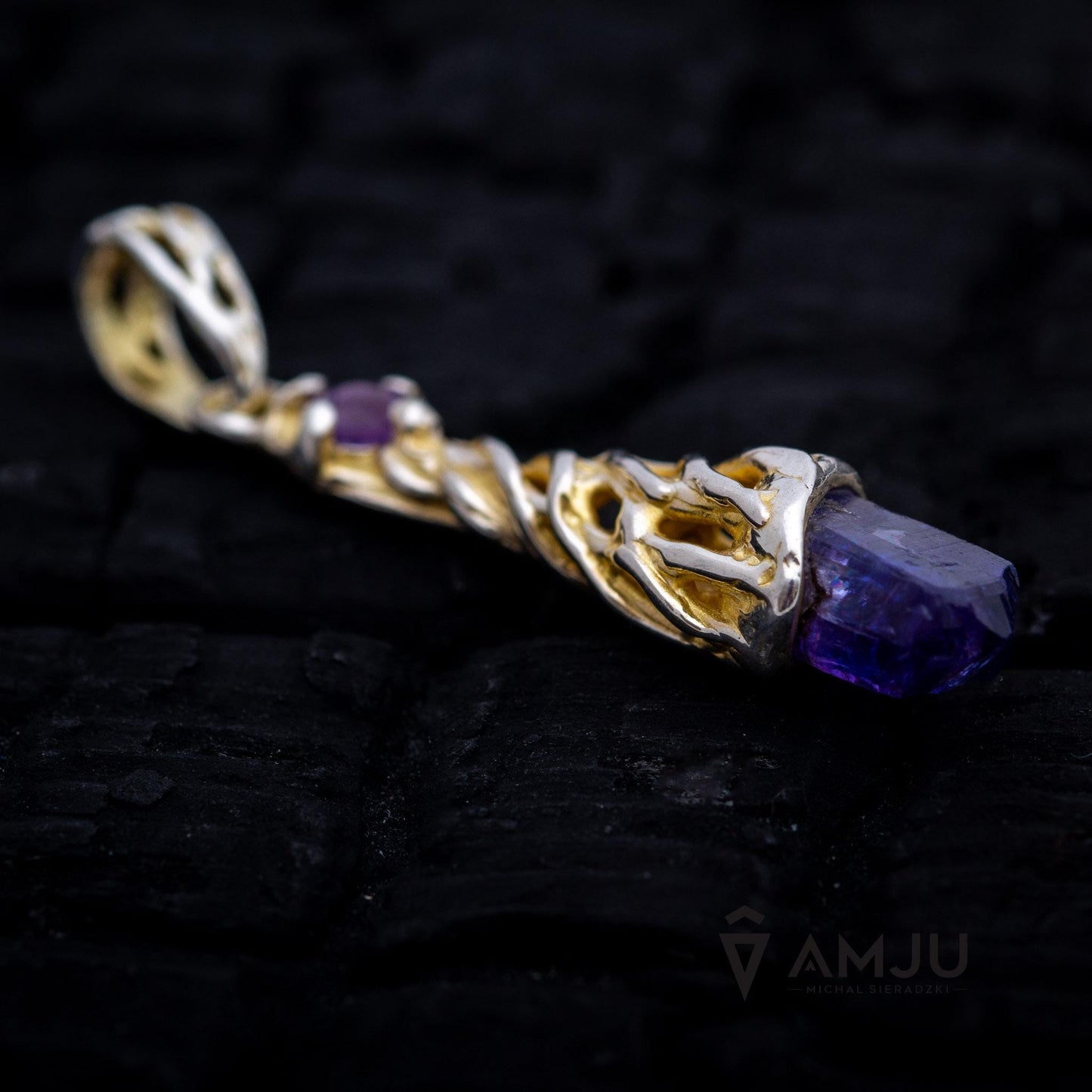 Raw Tanzanite crystal with Amethyste, pendant